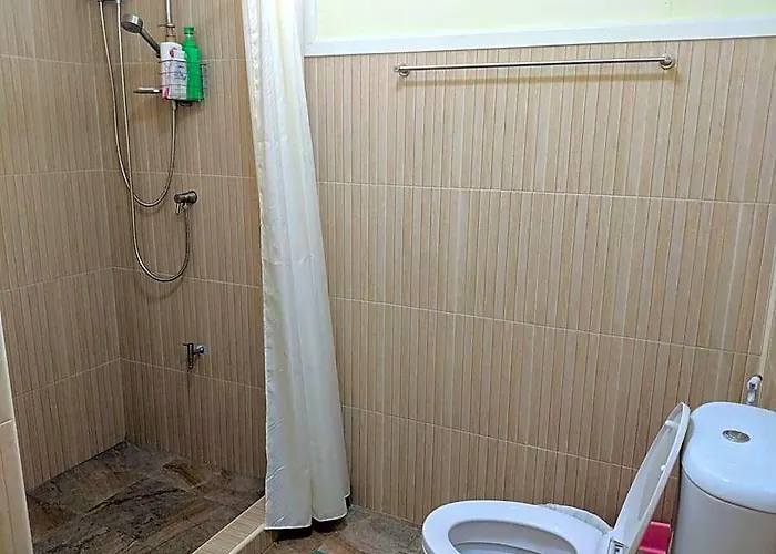 Entiresinglehouse 2br 400m-mrt Huaikwang 2carpark